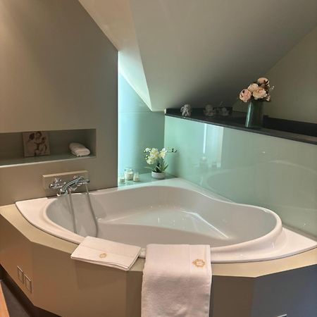 Sophia Rooms 14 Maasmechelen Exterior photo